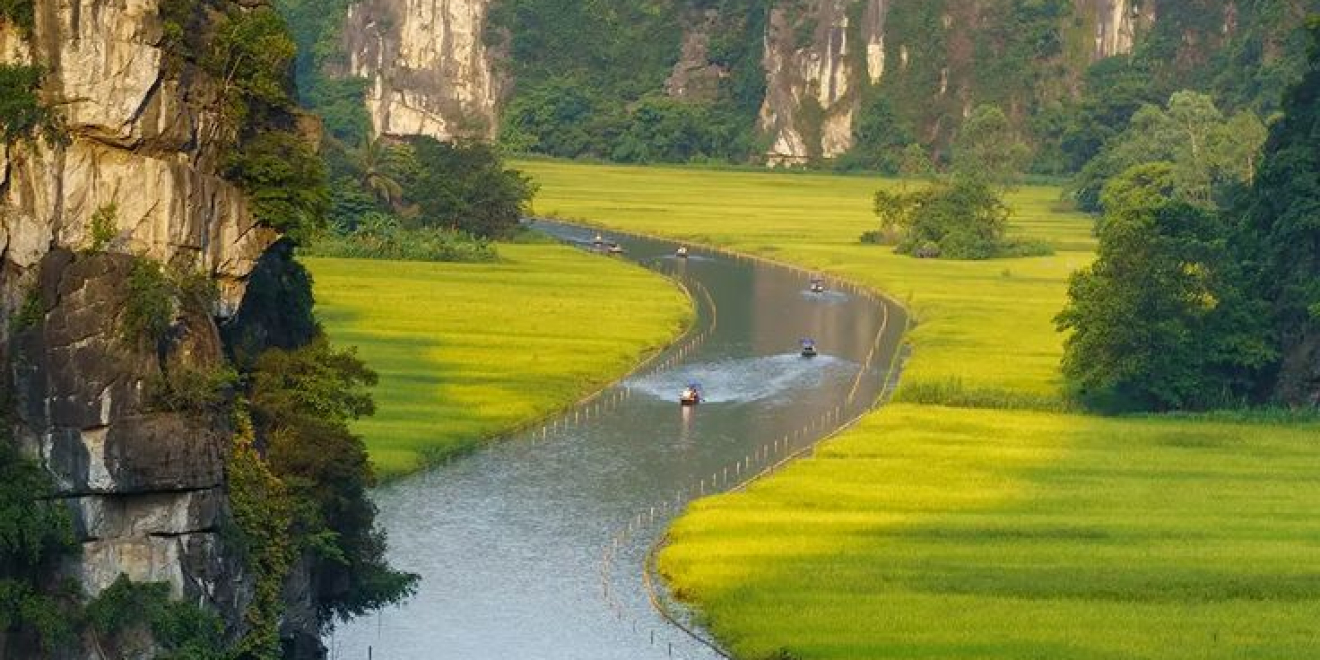 Hoa Lu - Tam Coc - Mua Cave 1 Day Tour 