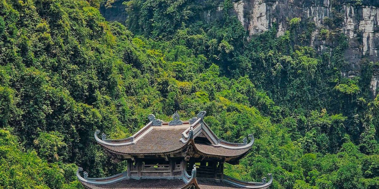 Hoa Lu - Trang An - Mua Cave 1DAY TOUR Hoa Lu - Trang An - Mua Cave 1DAY TOUR