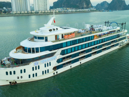 LUNA - Cruise Ha Long Bay