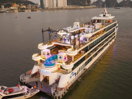 LUNA -  Dinner Cruise Ha Long Bay