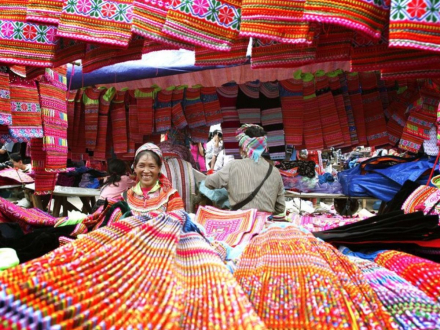 Sapa & Ethnic Colorful Market 3D4N