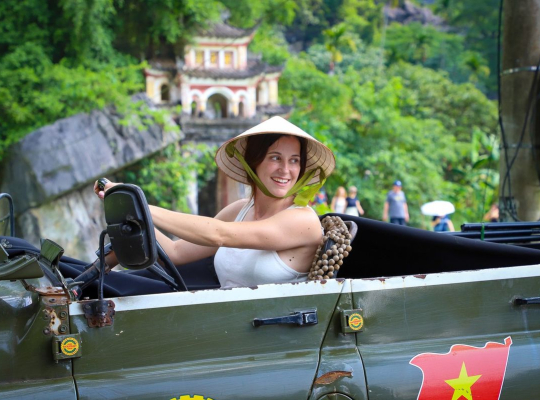 Jeep tour around Ha Noi Jeep tour around Ha Noi