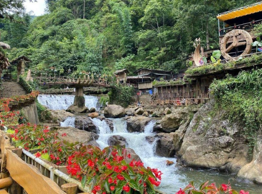 Sapa Trekking 2D3N Tour -Lao Cai - Sa Pa - Cat Cat – Sin Chai - Y Linh Ho - Lao Chai - Ta Van 