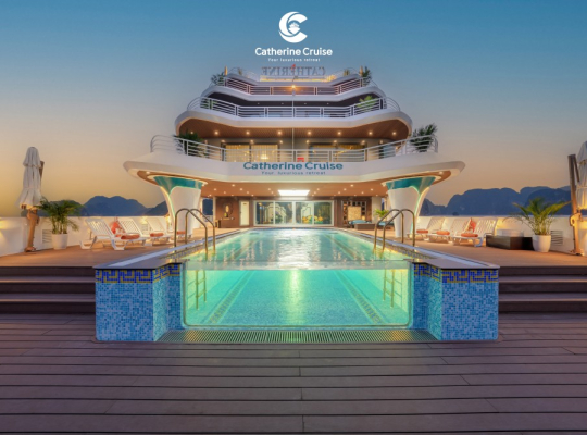 Catherine Cruise 2D1N Catherine Cruise 2D1N