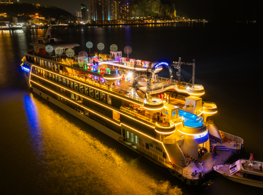 LUNA -  Dinner Cruise Ha Long Bay LUNA -  Dinner Cruise Ha Long Bay